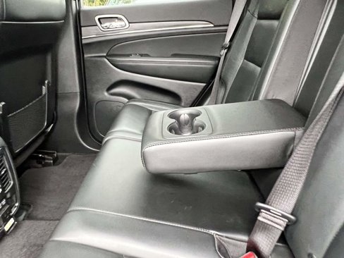 Used 2022 Jeep Grand Cherokee Limited image 14