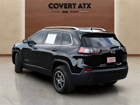 Used 2019 Jeep Cherokee Latitude Plus image 3