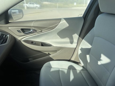 Used 2017 Chevrolet Malibu LS image 34