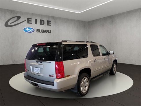 Used 2011 GMC Yukon XL SLT w/ SLT-2 Equipment Package image 4