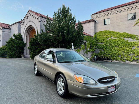 Used 2003 Ford Taurus SES image 4