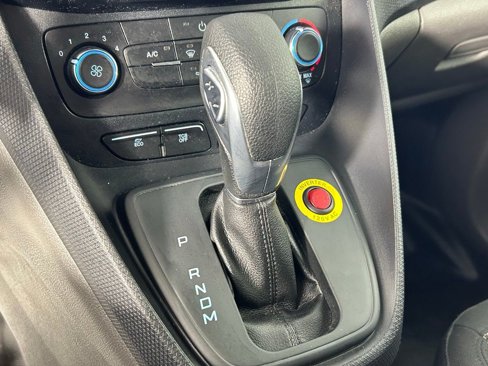 Used 2020 Ford Transit Connect XL image 18