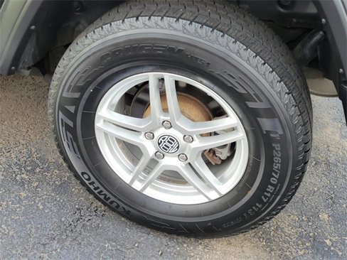 Used 2020 Jeep Wrangler Sport image 5