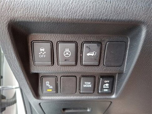 Used 2020 Nissan Pathfinder SL image 25