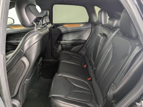 Used 2018 Lincoln MKC Reserve image 16