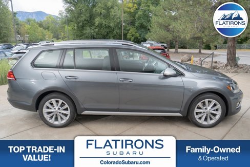 Used 2018 Volkswagen Golf Alltrack SE image 1