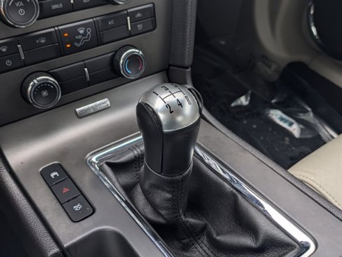 Used 2010 Ford Mustang GT image 13