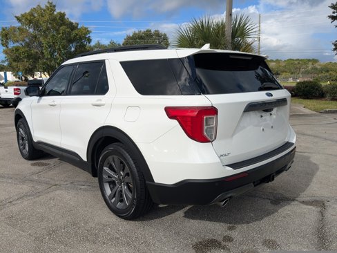 Used 2021 Ford Explorer XLT w/ Equipment Group 202A image 6