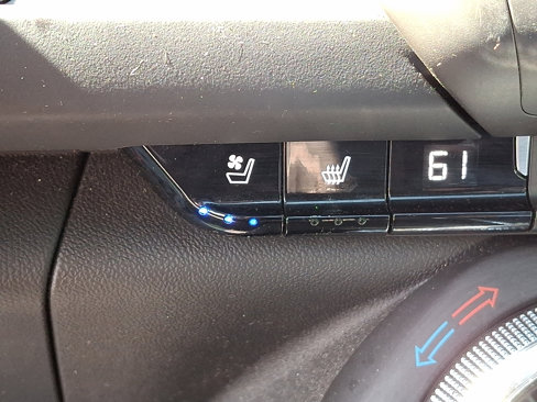 Used 2020 Chevrolet Camaro LT w/ RS Package image 24