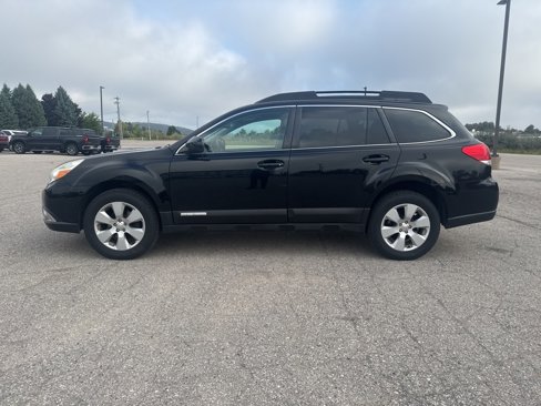 Used 2010 Subaru Outback 2.5i Premium w/ Popular Equipment Group 1B image 8