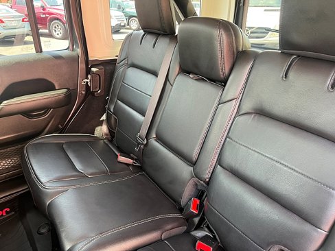 Used 2021 Jeep Wrangler Unlimited Sahara w/ Uconnect 4C Nav & Sound Group image 22