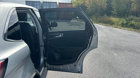Used 2023 Ford Edge SEL image 37