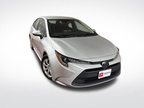 Used 2023 Toyota Corolla LE image 32