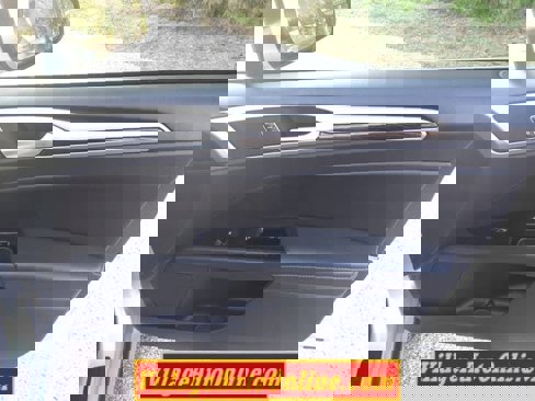 Used 2016 Ford Fusion SE w/ Equipment Group 202A image 30
