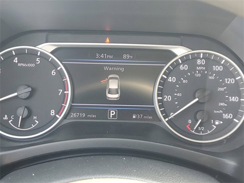 Used 2024 Nissan Sentra SV image 23