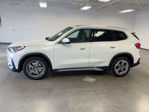 Used 2025 BMW X1 xDrive28i image 2