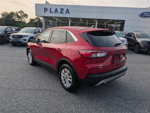 Certified 2020 Ford Escape SE image 4