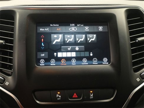 Used 2021 Jeep Cherokee Latitude Plus image 32