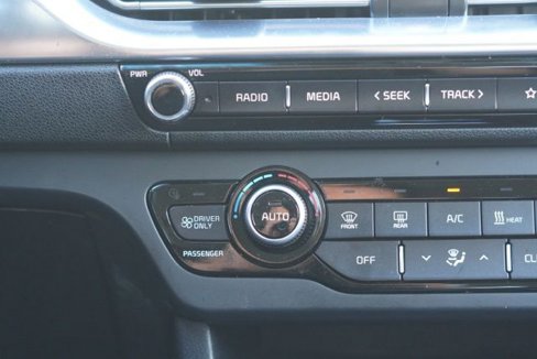 Used 2020 Kia Niro EX image 25