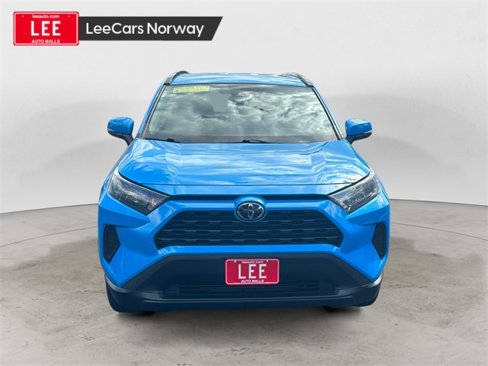 Used 2021 Toyota RAV4 LE image 8