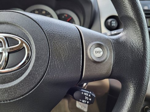 Used 2011 Toyota RAV4 4WD image 25