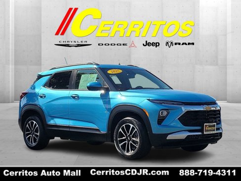 Used 2025 Chevrolet TrailBlazer LT image 1