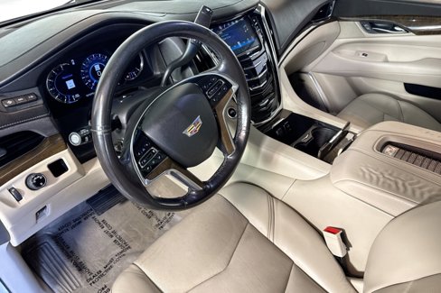 Used 2018 Cadillac Escalade ESV Premium Luxury image 9
