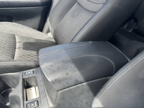 Used 2019 Nissan Rogue SV image 22
