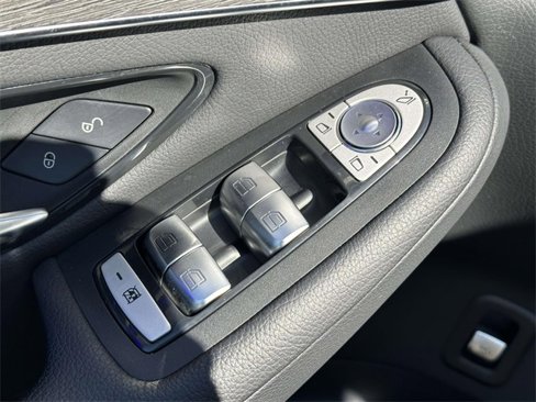 Certified 2022 Mercedes-Benz GLC 300 4MATIC image 17