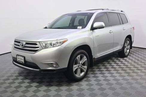 Used 2013 Toyota Highlander Limited image 2