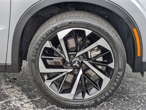 Used 2022 Mitsubishi Outlander SE image 11