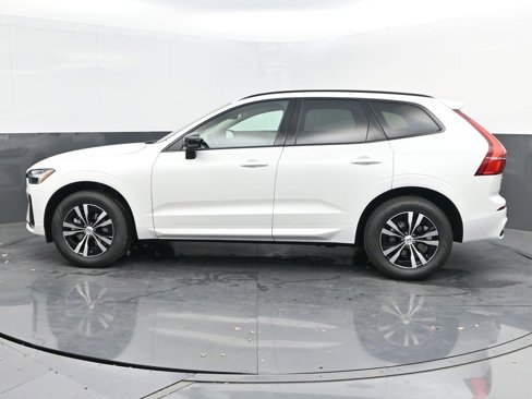 New 2025 Volvo XC60 B5 Core w/ Climate Package image 4