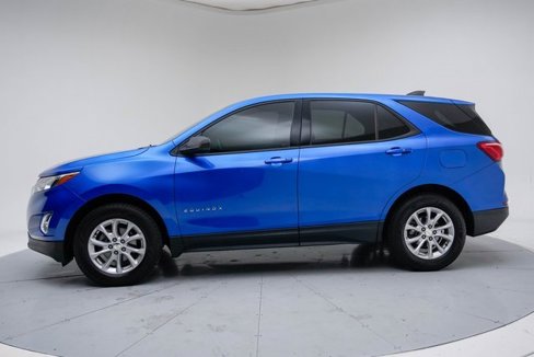 Used 2019 Chevrolet Equinox LS w/ LS Convenience Package image 2