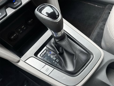 Used 2020 Hyundai Elantra SEL image 23