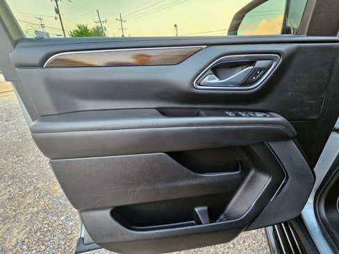 Used 2024 GMC Yukon SLE image 15