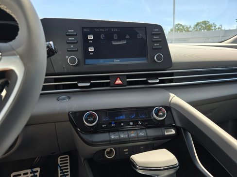 New 2025 Hyundai Elantra Sport image 21