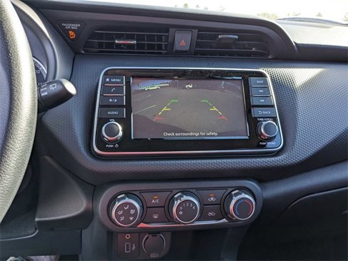 Used 2024 Nissan Kicks S image 17