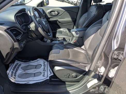 Certified 2023 Jeep Cherokee Altitude Lux image 13