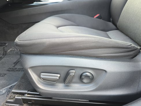 Used 2019 Toyota Camry LE image 28