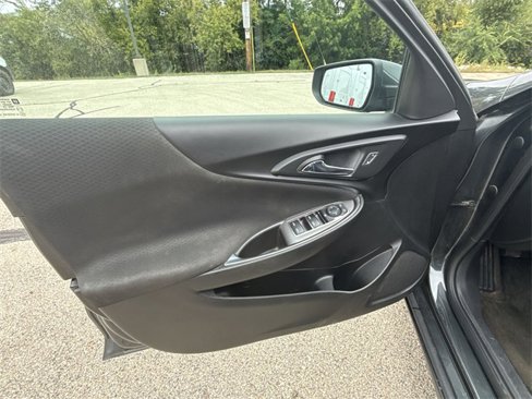 Certified 2018 Chevrolet Malibu LT image 21