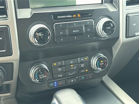 Used 2019 Ford F150 Lariat w/ Equipment Group 502A Luxury image 32