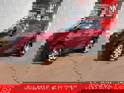 Used 2021 Toyota RAV4 XLE w/ Convenience Package image 1