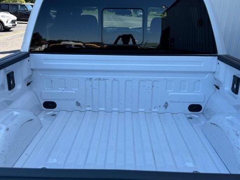 Used 2015 Ford F150 Lariat w/ Equipment Group 502A Luxury image 5