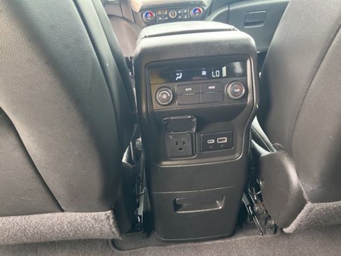 Used 2023 GMC Acadia SLT image 40