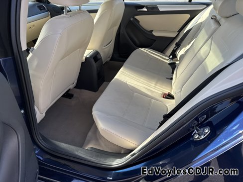 Used 2012 Volkswagen Jetta SEL image 24