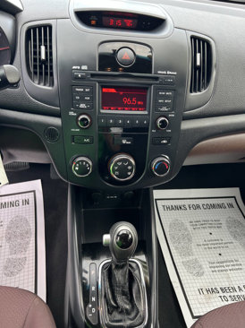 Used 2011 Kia Forte EX image 31