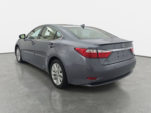 Used 2015 Lexus ES 300h image 7