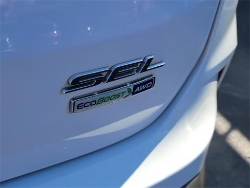 Used 2020 Ford Edge SEL w/ Cold Weather Package image 9