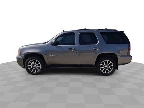Used 2011 GMC Yukon SLT w/ SLT-2 Equipment Package image 5