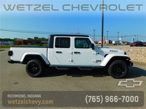 Used 2021 Jeep Gladiator Willys image 2